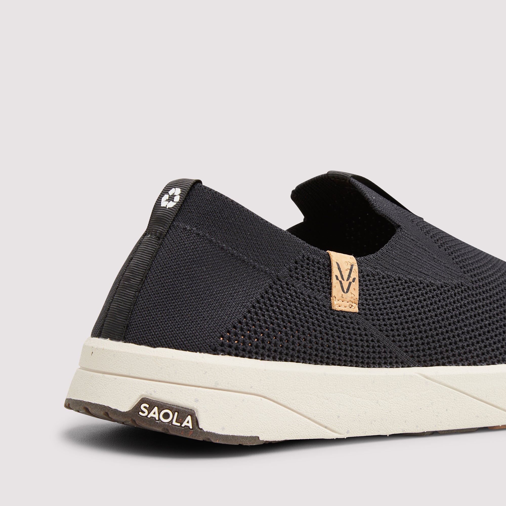 Bali M Black