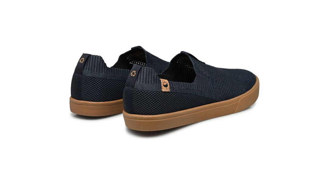 Chaussures homme de couleur bleu vue d'ensemble de l'arrière