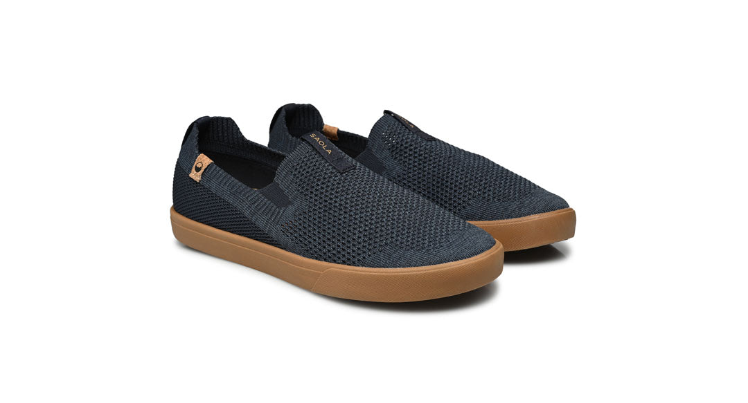 Chaussures homme de couleur bleu vue d'ensemble coté droit